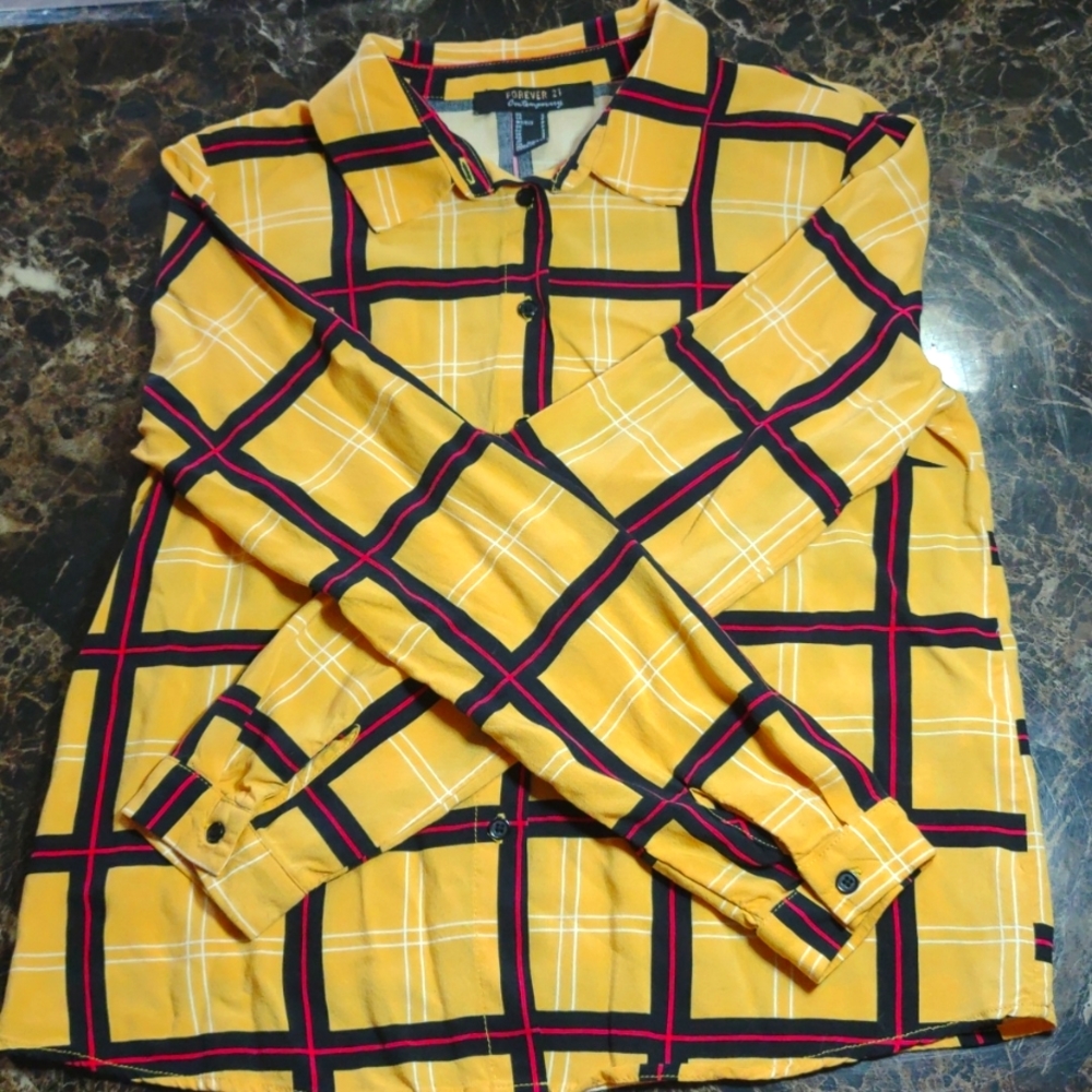 Size Small Forever 21 button up blouse